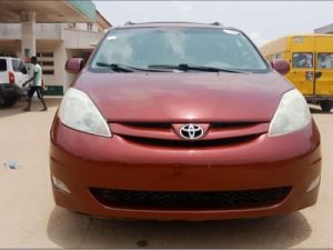 Accident Free 2006 Tokunbo Toyota Sienna